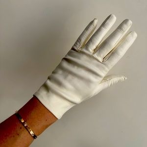 Vintage White Calf Leather Gloves